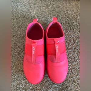 Clove healthcare shoes size 8